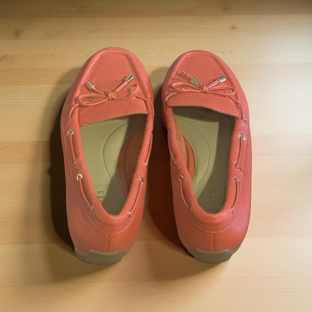 Talbots New Jessie Amazing Coral Leather Driving Flat 9.5M With Gold Tassle tips - Picture 5 of 16